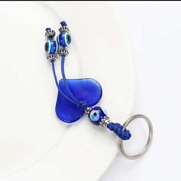 Heart shaped evil eye keyring keychain - Picture 6 of 9
